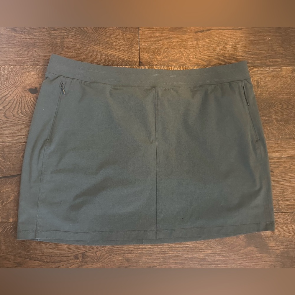 Kuhl Olive Green Skort